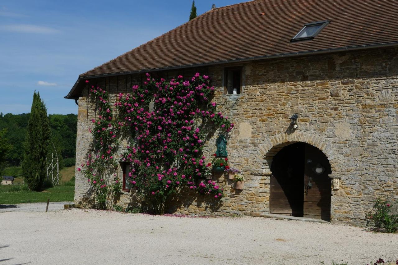 Chambres d'Hôtes Secret Pyrenées Lasseube Esterno foto